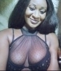 Sandra 35 años Yaoundé  Camerún