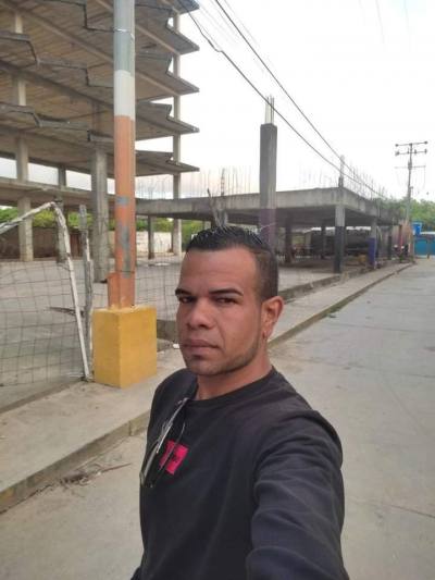 Manuel 31 ans Tucacas Venezuela