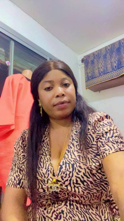 Diane 33 ans Centre Cameroun