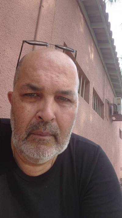 Franck 63 years Canet France