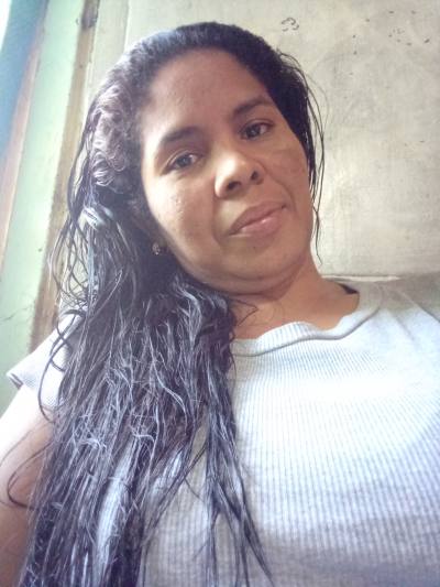 Yaroslevys 39 ans Barcelona  Venezuela