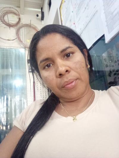 Yaroslevys 39 ans Barcelona  Venezuela