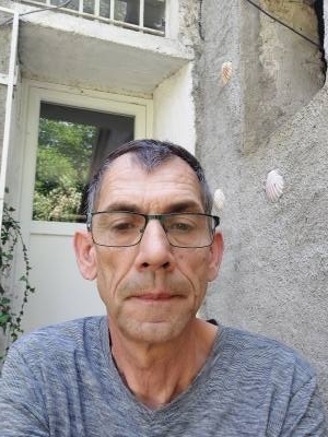 Patrick 58 ans Chinon France