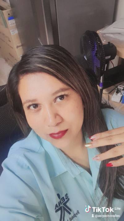 Cristina 30 ans Amazonas  Colombie