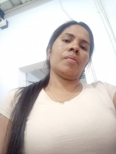 Yaroslevys 39 ans Barcelona  Venezuela