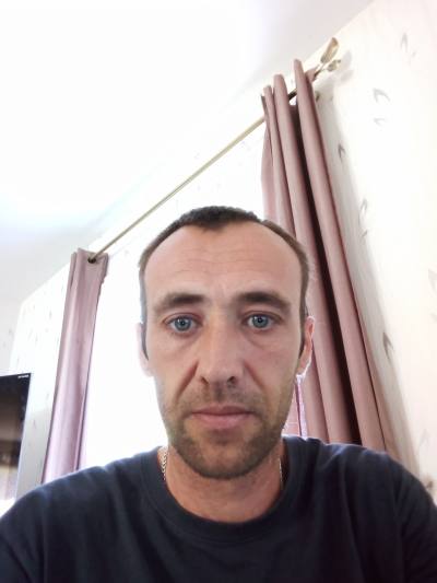 Ludovic 39 years Naours France