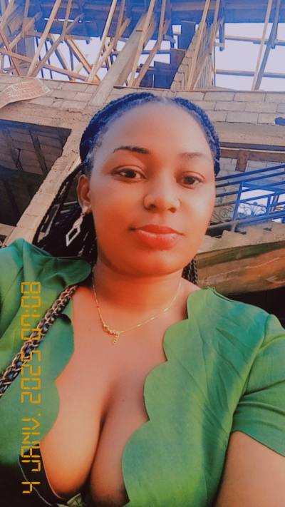 Clarisse 24 years Beti Cameroon