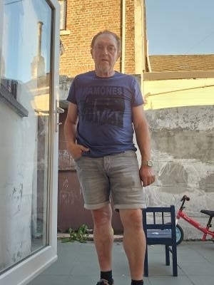 Yves 63 años Courcelles  Bélgica