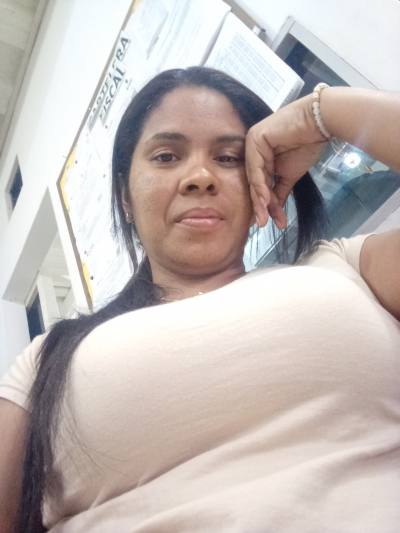 Yaroslevys 39 ans Barcelona  Venezuela