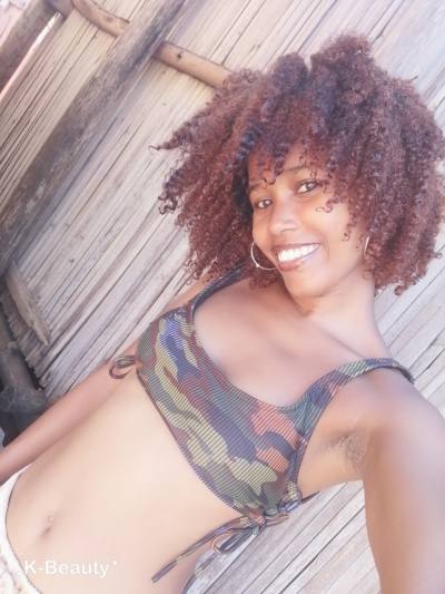 Hasina 24 ans Antalaha  Madagascar